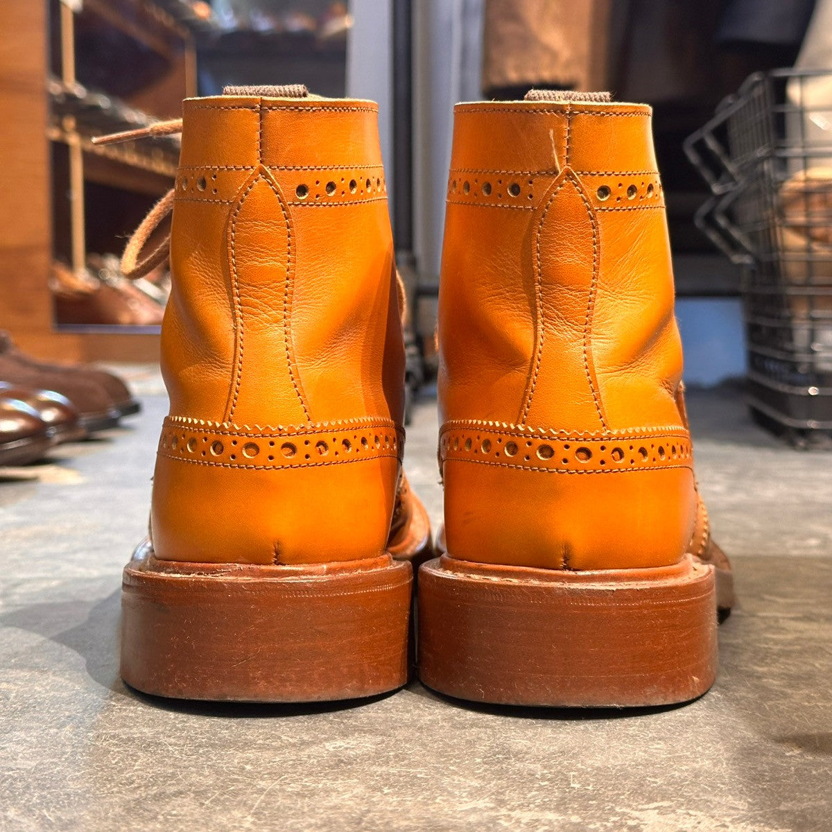 Tricker`s】トリッカーズ M2508 カントリーブーツ ウイングチップ
