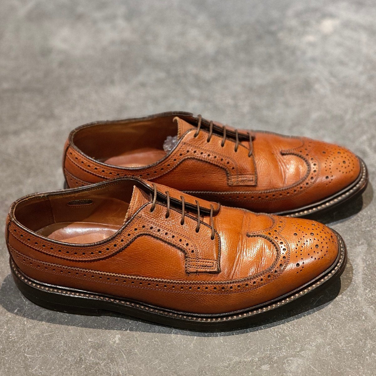 希少【FLORSHEIM】フローシャイム ケンムーア 筆記体ロゴ 緑枠 ウイングチップ グレインレザー ブラウン サイズ US8.5E
