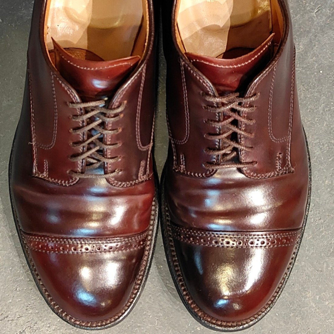 美品 【ALDEN】オールデン 56201 パンチドキャップトゥ コードバン ダークバーガンディ サイズ US7D モディファイドラスト 参考定価￥211,200-
