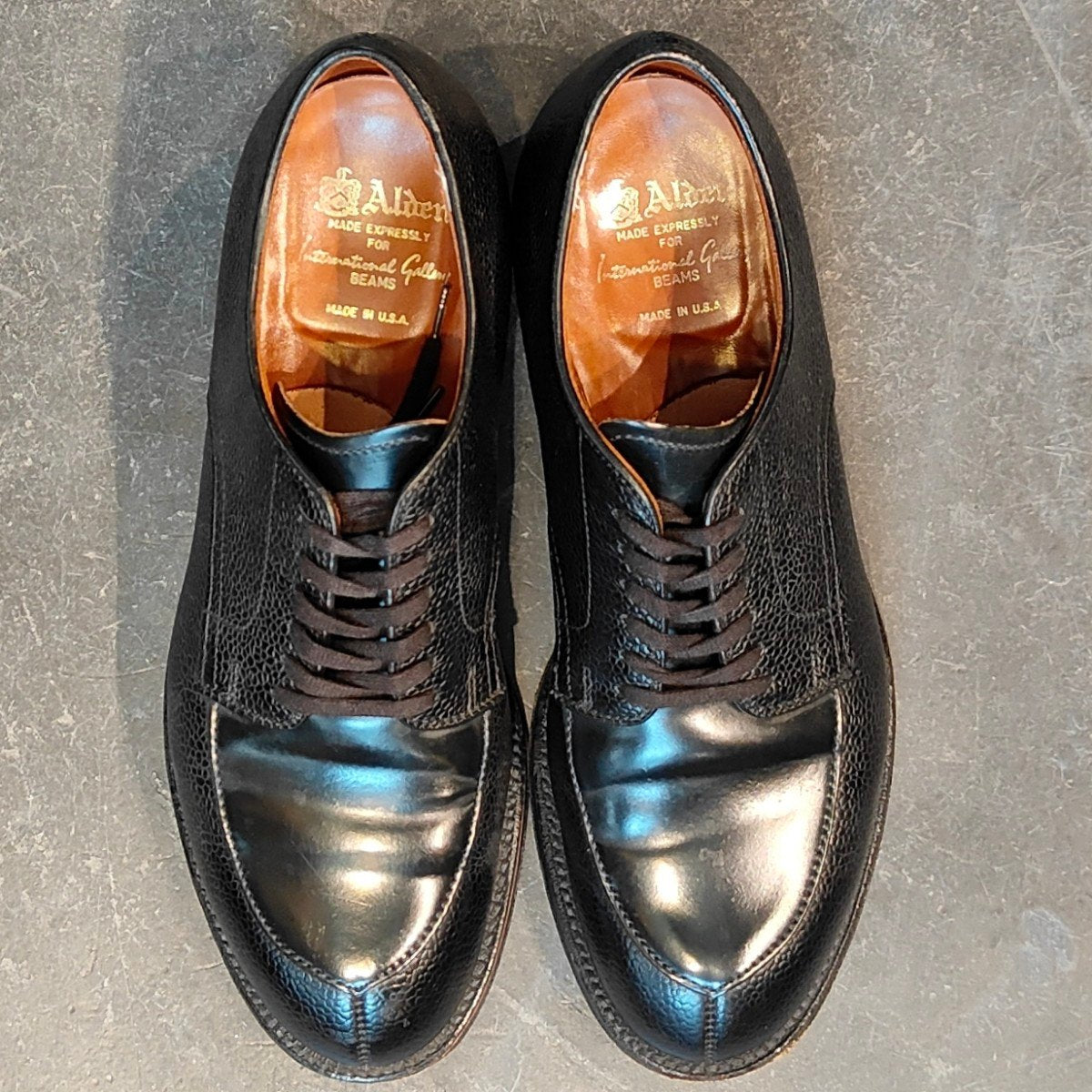 希少 美品【ALDEN】オールデンインターナショナルギャラリービームス別注 N6602 Vチップ コードバンアルパインカーフコンビ サイズ US7.5D モディファイドラスト