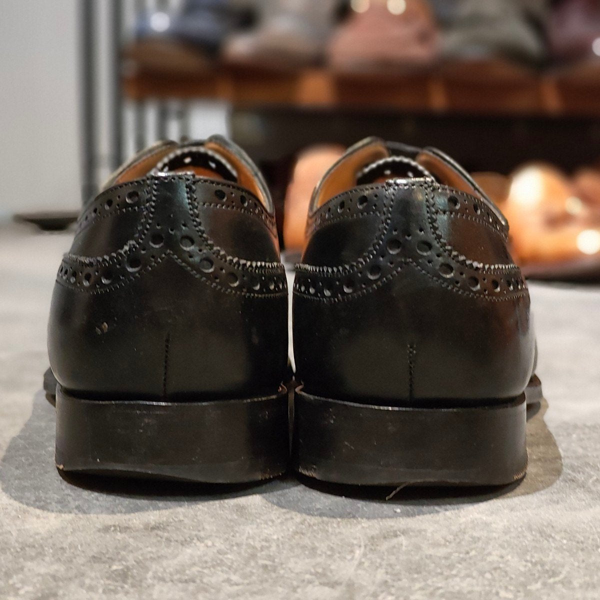 美品 【Church's】チャーチ 5都市 ディプロマット セミブローグ カーフ ブラック サイズ UK70G 173ラスト 参考定価￥192,500-