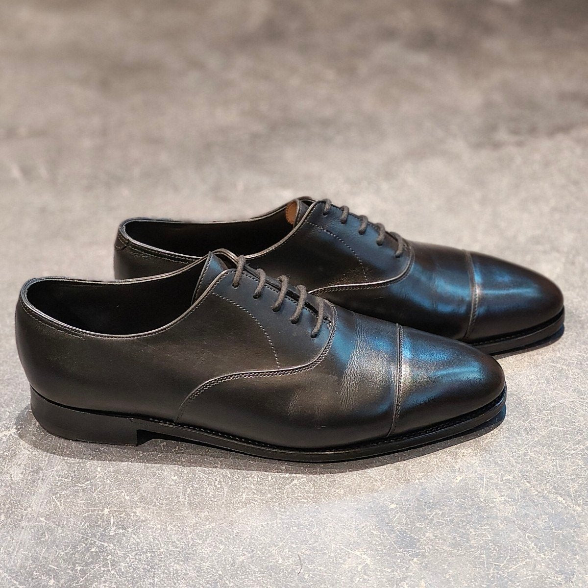 使用数回 【JOHN LOBB】ジョンロブ シティ2 ストレートチップ カーフ ブラック サイズUK7.5E 7000ラスト参考定価￥228,800-