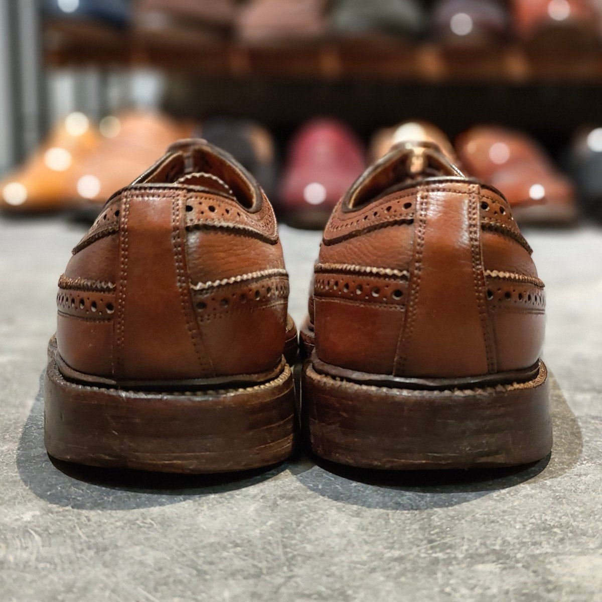 希少【FLORSHEIM】フローシャイム ケンムーア 筆記体ロゴ 緑枠 ウイングチップ グレインレザー ブラウン サイズ US8.5C