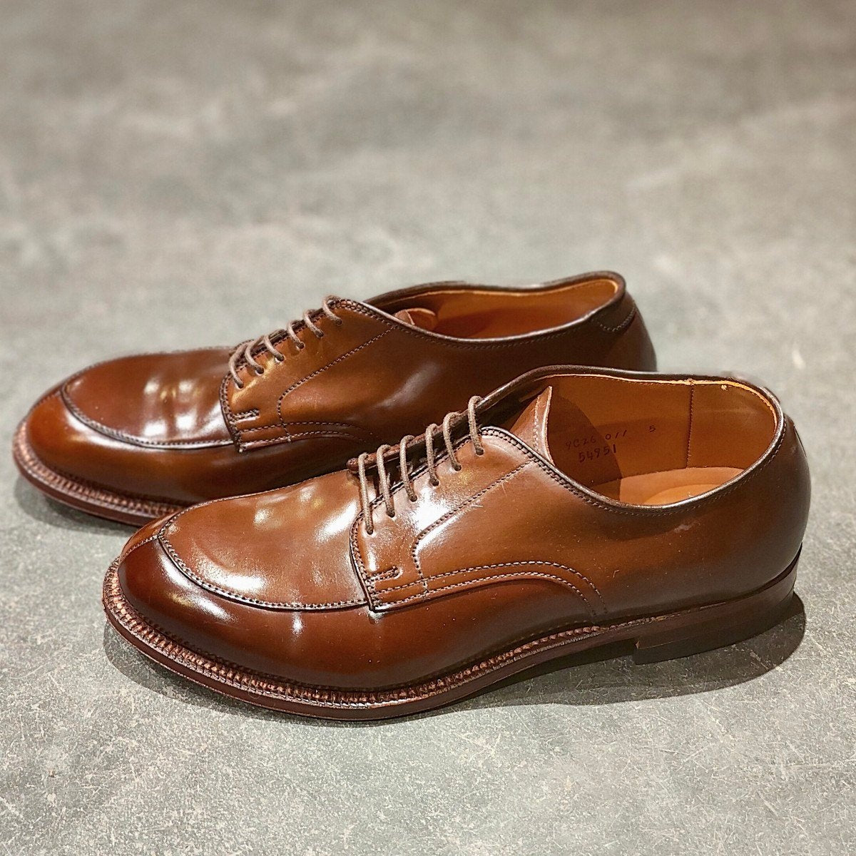 希少 使用数回【ALDEN】オールデン 125周年記念限定モデル 54951 Vチップ コードバン ダークブラウン サイズUS7.5D モディファイドラスト