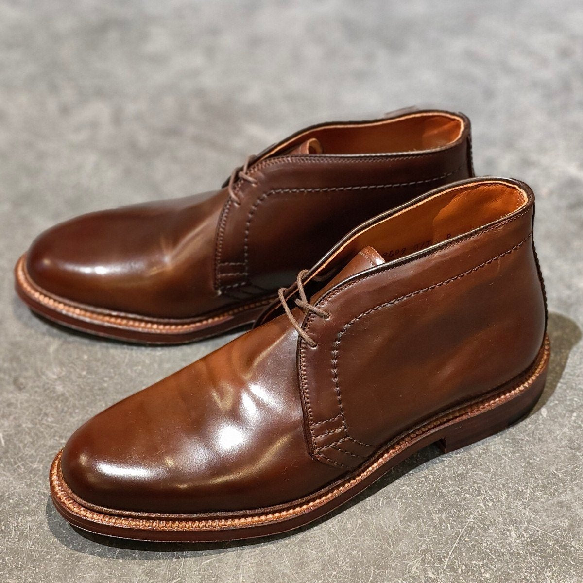 希少 試着程度【ALDEN】オールデン WINE LABEL for SHIPS別注 13132 チャッカブーツ コードバン シガー サイズ US7D バリーラスト