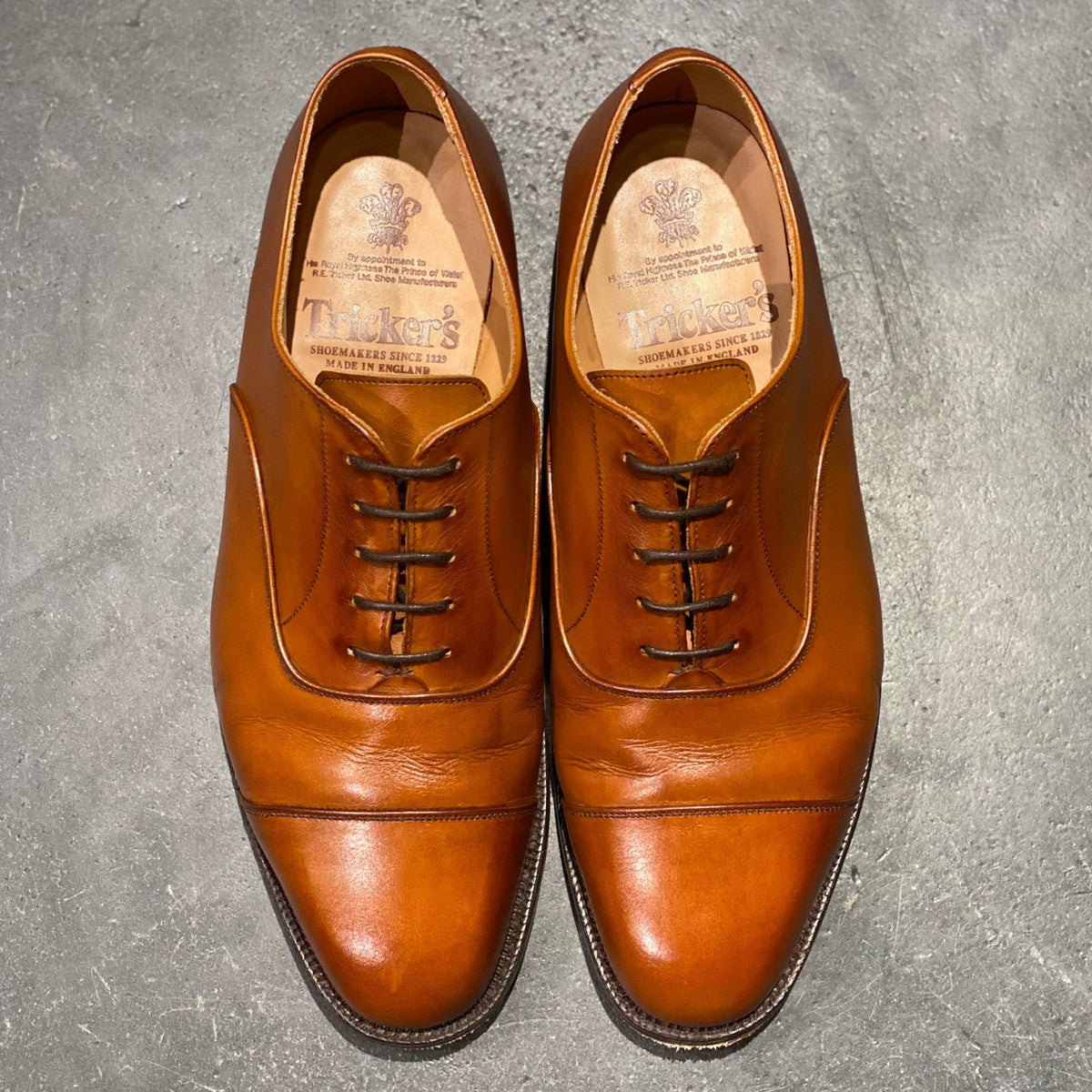 美品【Tricker's】トリッカーズ リージェント 6140 ストレートチップ カーフ ブラウン サイズUK7.5 参考定価￥110,000-