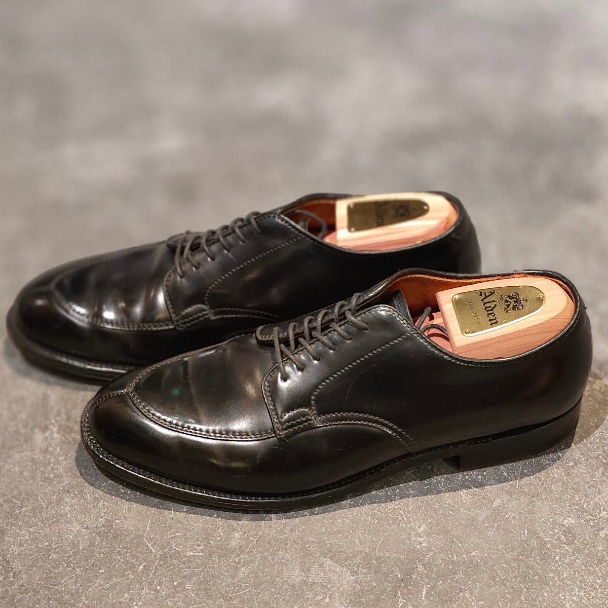 希少 使用数回 【ALDEN】オールデン レザーソウル別注 87150 Vチップコードバン ブラック サイズ US8.5D バリーラスト