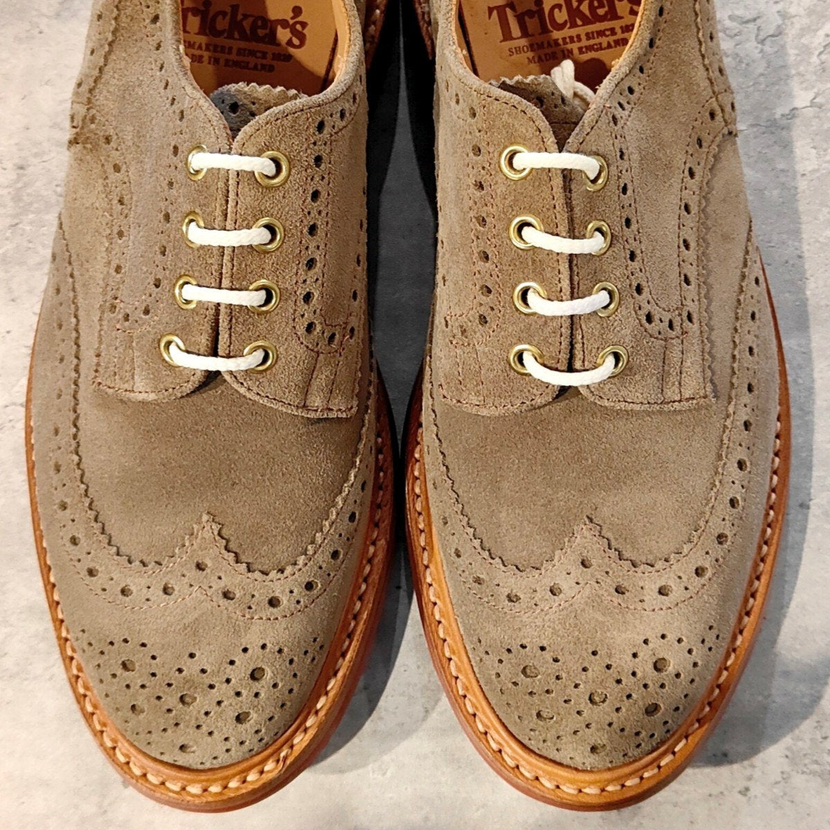 未使用【Tricker's】トリッカーズ バートン 5633 スエード グレー系 サイズ UK9.5 参考定価￥132,000-