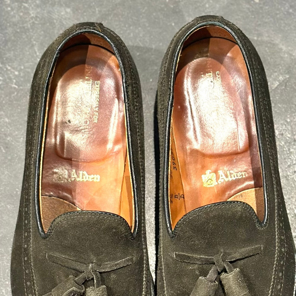 極美品【ALDEN】オールデン 39037 タッセルローファー スエード カーキ サイズUS8.5 アバディーンラストラスト
