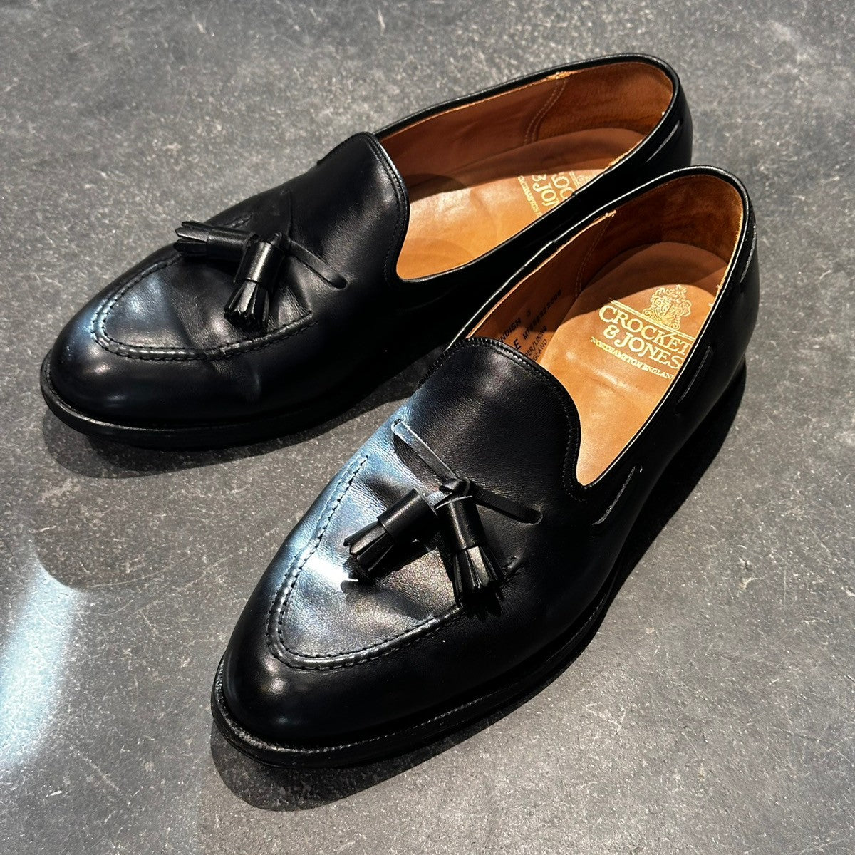 美品【CROCKETT&JONES CAVENDISH3】クロケット&ジョーンズ キャベンディッシュ3 タッセルローファー カーフ ブラック サイズUK8.5E 375ラスト