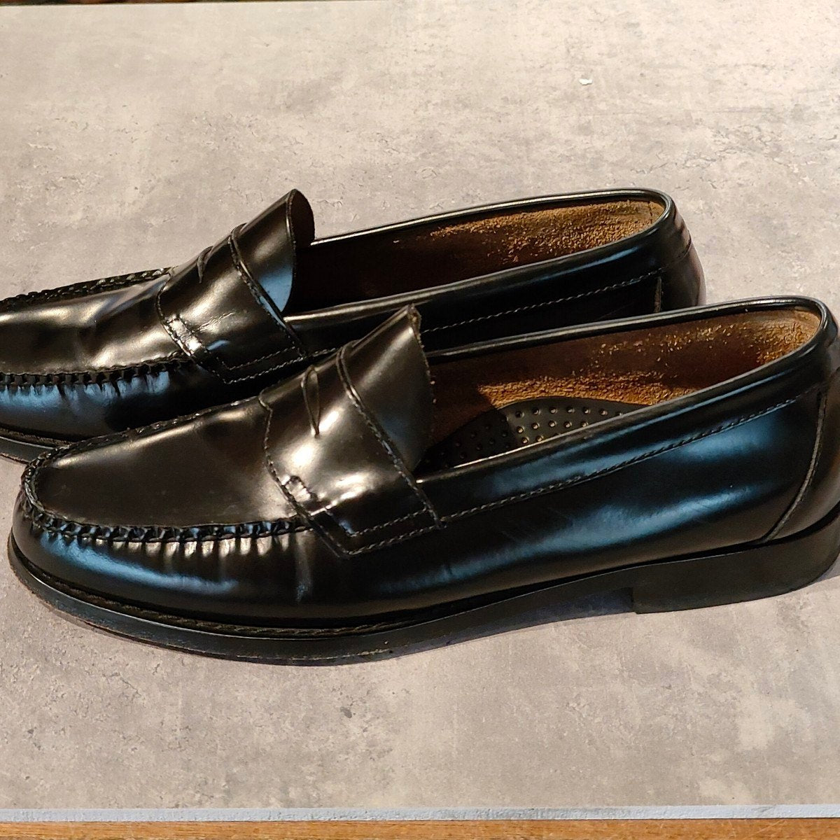 美品【G.H.Bass&Co.】ジーエイチバス 10944 ローガン ローファー ガラスレザー ブラック サイズ US8D