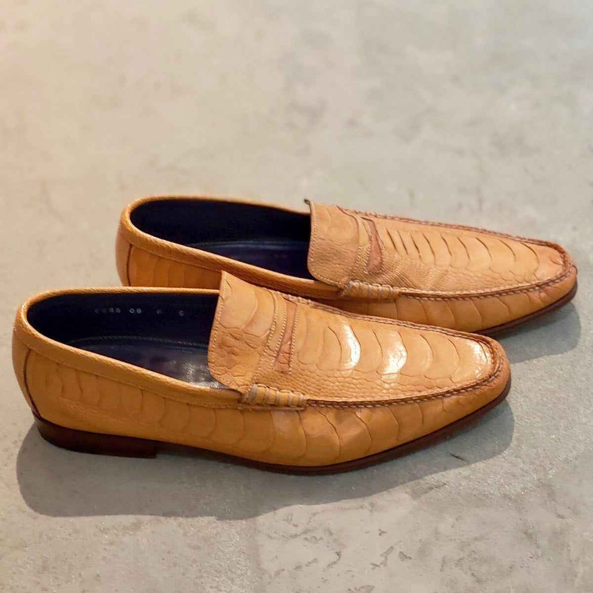 希少 使用数回【Santoni】サントーニ 伊勢丹メンズ別注 ローファー リミテッドエディション オーストレッグレザー ベージュサイズUK6