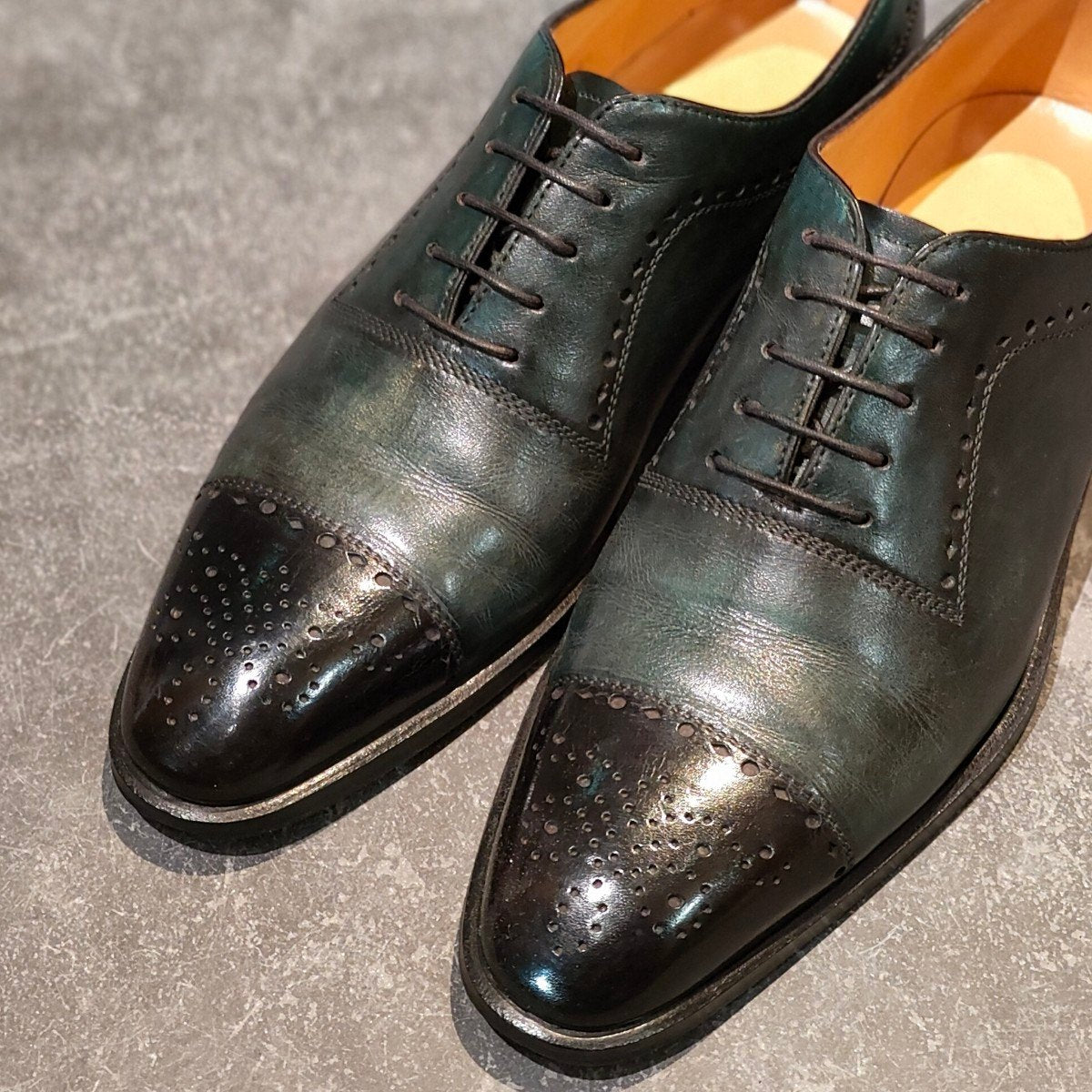 希少 美品 【TANINO CRISCI】タニノクリスチー セミブローグ カーフ グリーンブラックコンビ サイズ UK6