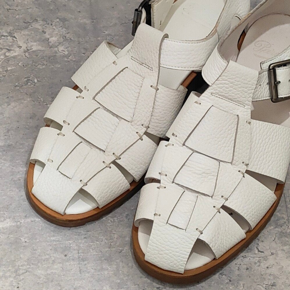 美品【Paraboot】パラブーツ パシフィック グルカサンダル グレインレザー ホワイト サイズ42