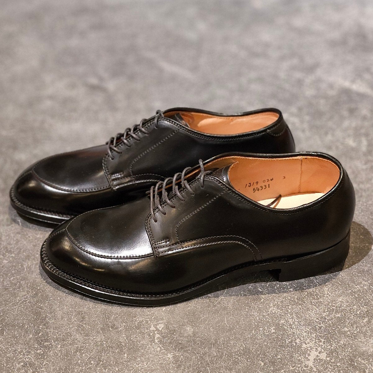 新品未使用【Alden】オールデン レザーシューズ 54331 Vチップ コード