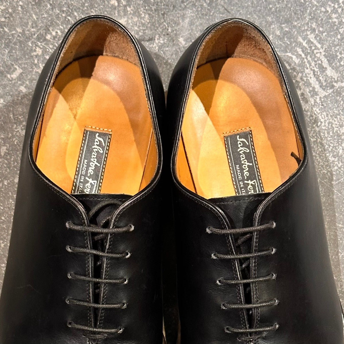 Salvatore Ferragamo】サルヴァトーレフェラガモ ホールカット カーフ