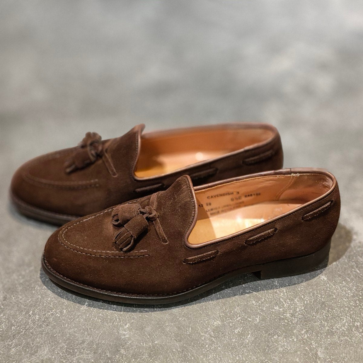 使用数回【CROCKETT&JONES】クロケット&ジョーンズ キャベンディッシュ3 タッセルローファー スエード ダークブラウン サイズ UK6.5E 375ラスト 参考定価￥132,000-