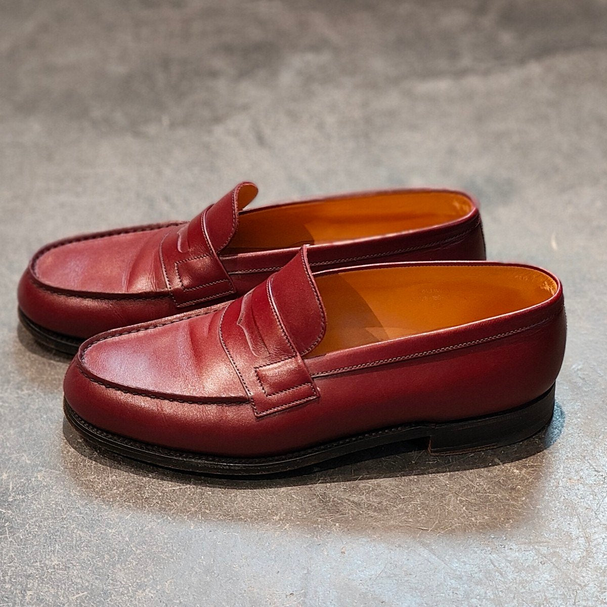 極美品【J.M.WESTON】ジェイエムウエストン 180 シグニチャーローファー ボックスカーフ トゥカンバーガンディ サイズ UK6Ｄ 41ラスト 参考定価￥156,200-