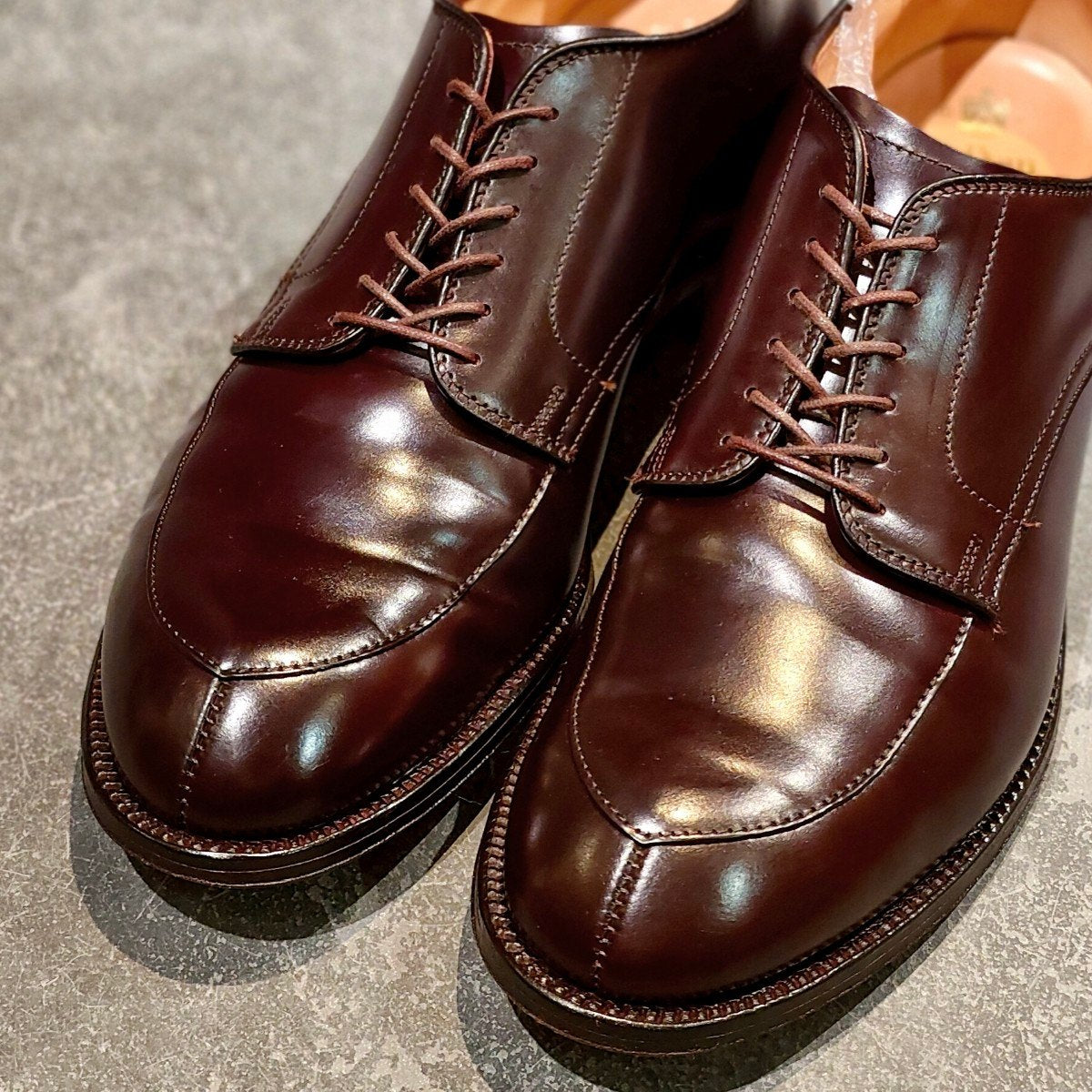 使用数回【ALDEN】オールデン バーニーズニューヨーク別注 54321 Vチップ コードバン ダークバーガンディ US9D モディファイドラスト 参考定価￥234,300-