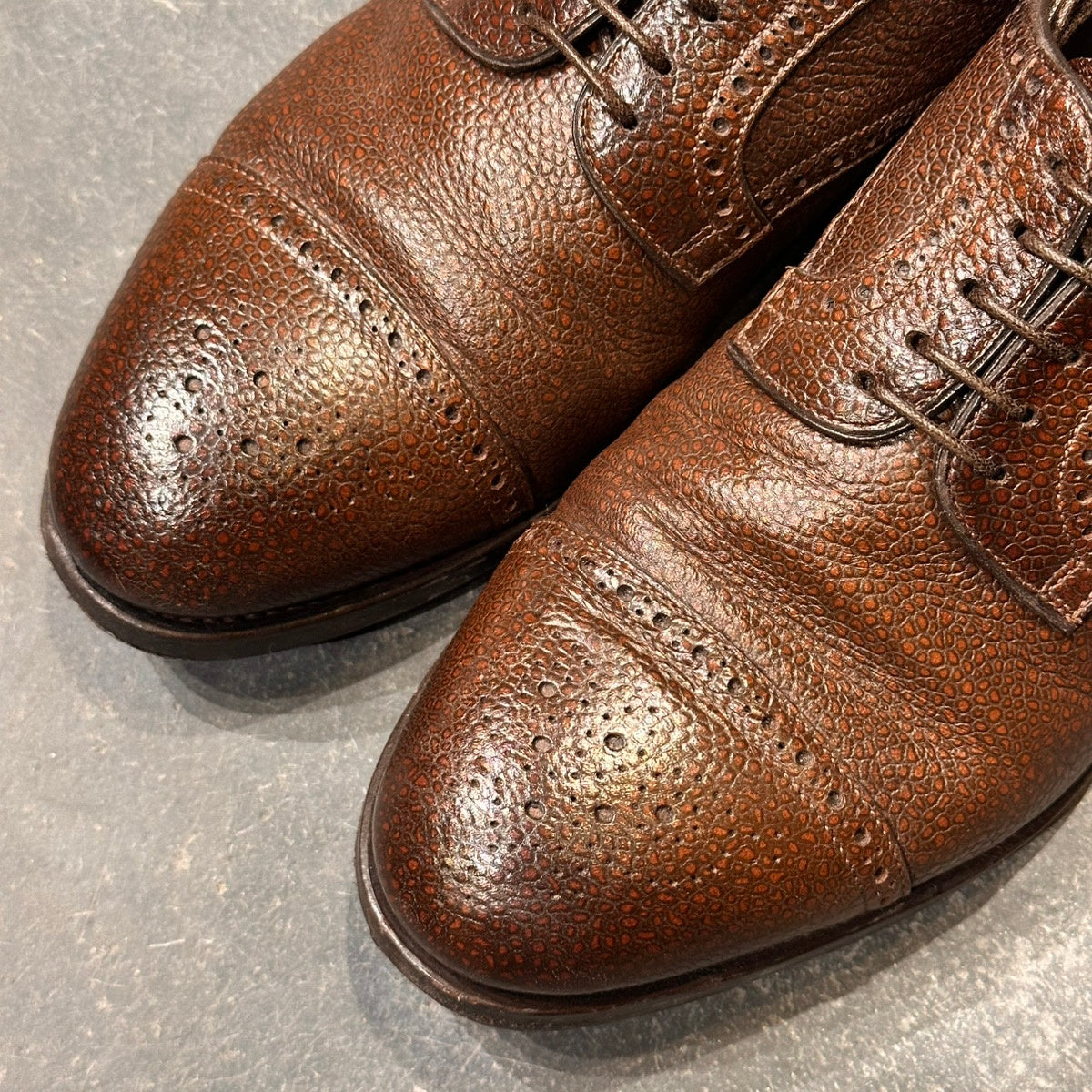 【santoni】サントーニ AS998 セミブローグ グレインレザー ブラウン サイズUK6