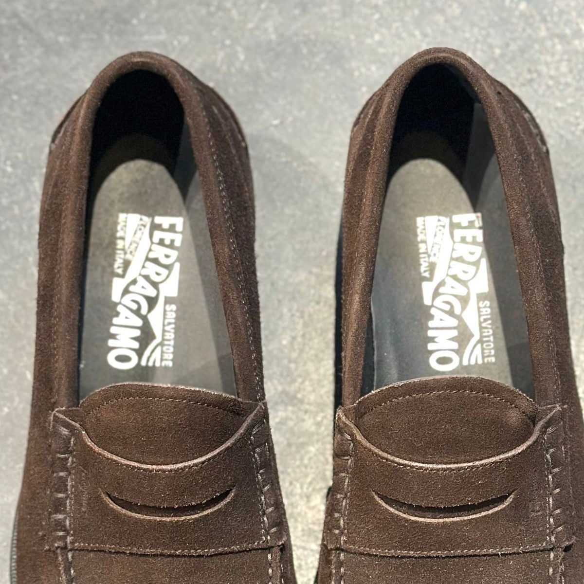 ✨極美品✨ サラヴァトーレ フェラガモ ローファー ヴァラ シボ革 ブラック サルヴァトーレフェラガモ(Salvatore Ferragamo)サルヴァトーレ