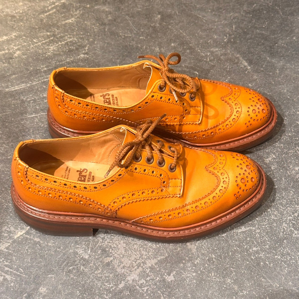 【Tricker’s】トリッカーズ バートン ウイングチップ カーフ エイコンアンティーク サイズUK6.5