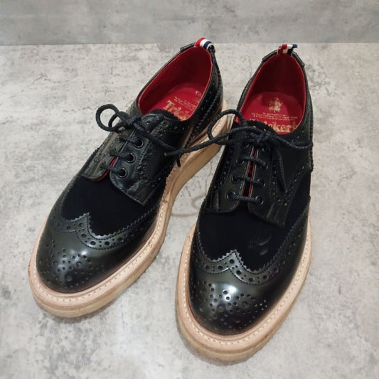 【Tricker's】トリッカーズ seveskig別注 M7292 ウイングチップ  スエードガラスレザーコンビ ブラック クレープソール メンズ サイズUK6.5