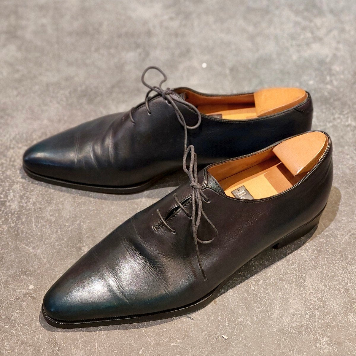 Berluti】ベルルッティ 0650 ホールカット カーフ ブルーパティーヌ Berluti】ベルルッティ 0650 ホールカット カーフ ブルーパティーヌ