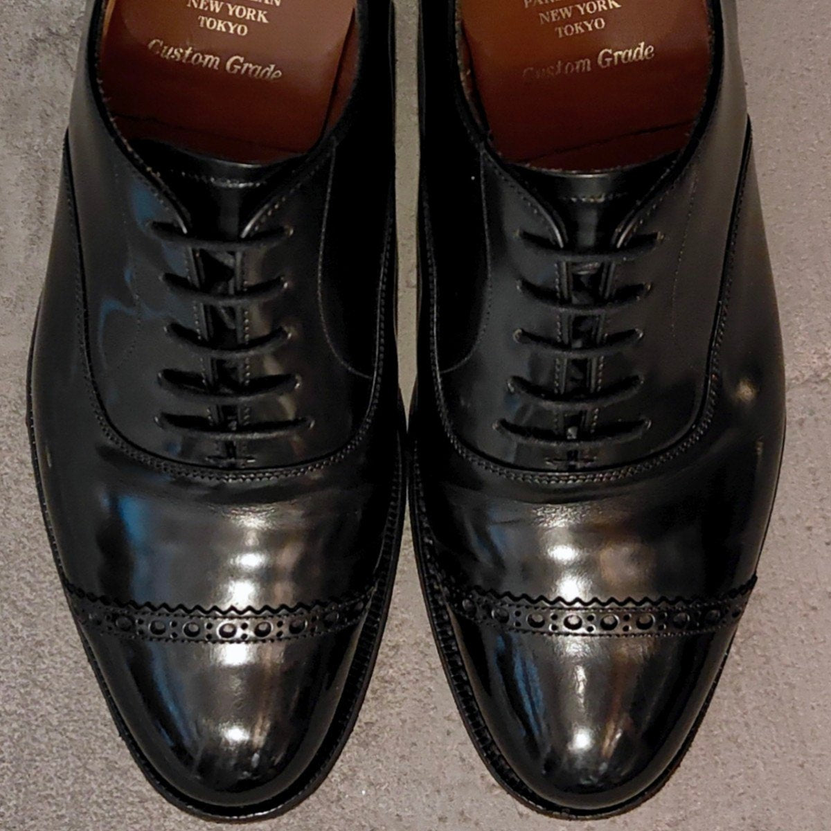 美品 【Church´s】チャーチ バークロフト 5都市  パンチドキャップトゥ ポリッシュドバインダーカーフ ブラック サイズUK60F 84ラスト