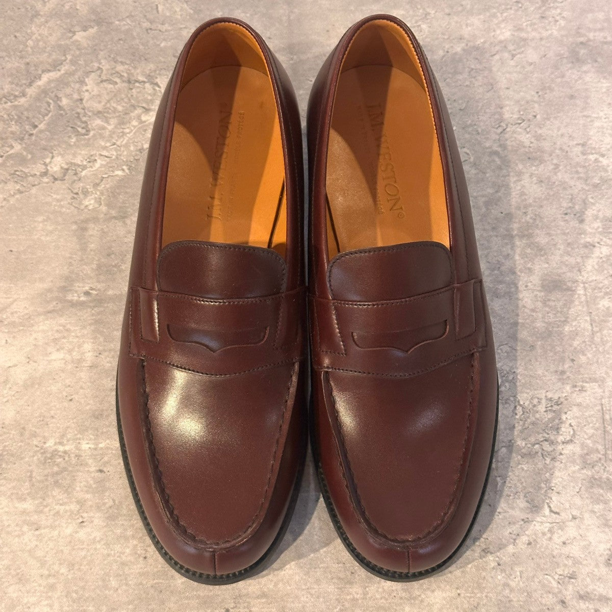 試着程度極美品【J.M.WESTON】ジェイエムウエストン 180 シグニチャーローファー ボックスカーフ バーガンディ サイズUK5.5C 41ラスト