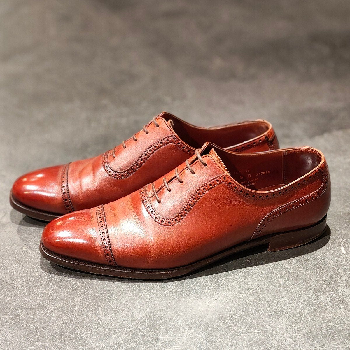 美品 【CROCKETT&JONES】クロケットアンドジョーンズ パンチドキャップトゥ  カーフ ブラウン サイズUK8D 337ラスト 参考定価￥154,000-