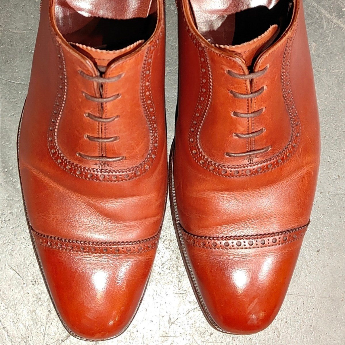 美品 【CROCKETT&JONES】クロケットアンドジョーンズ パンチドキャップトゥ カーフ ブラウン サイズUK8D 337ラスト 参考定価￥154,000- (26.5)