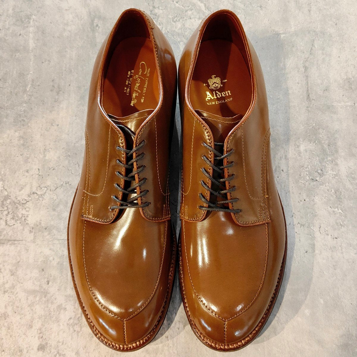 希少 未使用【ALDEN】オールデン モールデッドシュー別注 D9625 Vチップ コードバン ウイスキー サイズUS11D モディファイドラスト