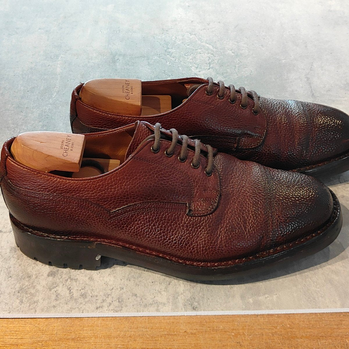 使用数回【JOSEPH CHEANEY】ジョセフチーニー ケンゴン2 キャップトゥダービー グレインレザー バーガンディ サイズUK8 4436ラスト参考定価￥99,000-