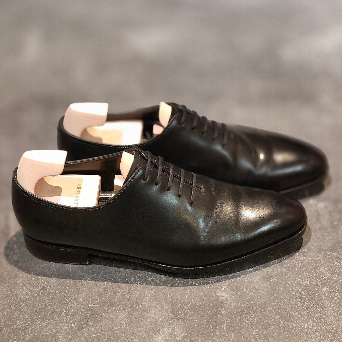 使用数回【JOHN LOBB】ジョンロブ マールドン プレステージライン ホールカット カーフ ブラック サイズ UK7.5E 8000ラスト 参考定価￥443,300-