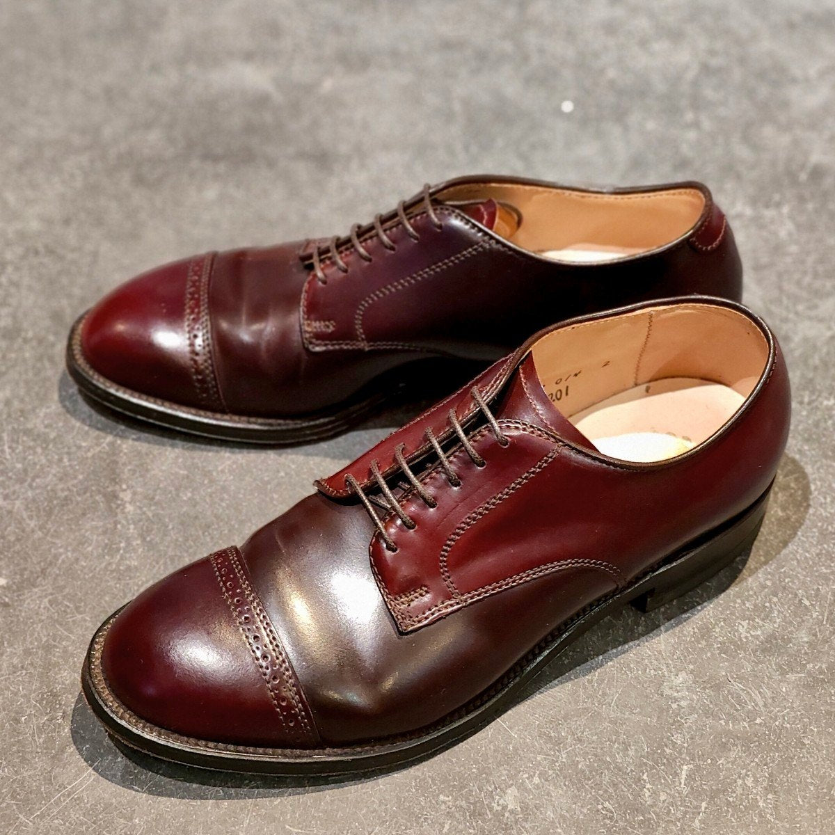 美品【ALDEN】オールデン 56201 パンチドキャップトゥ コードバン ダークバーガンディ サイズ US6D モディファイドラスト