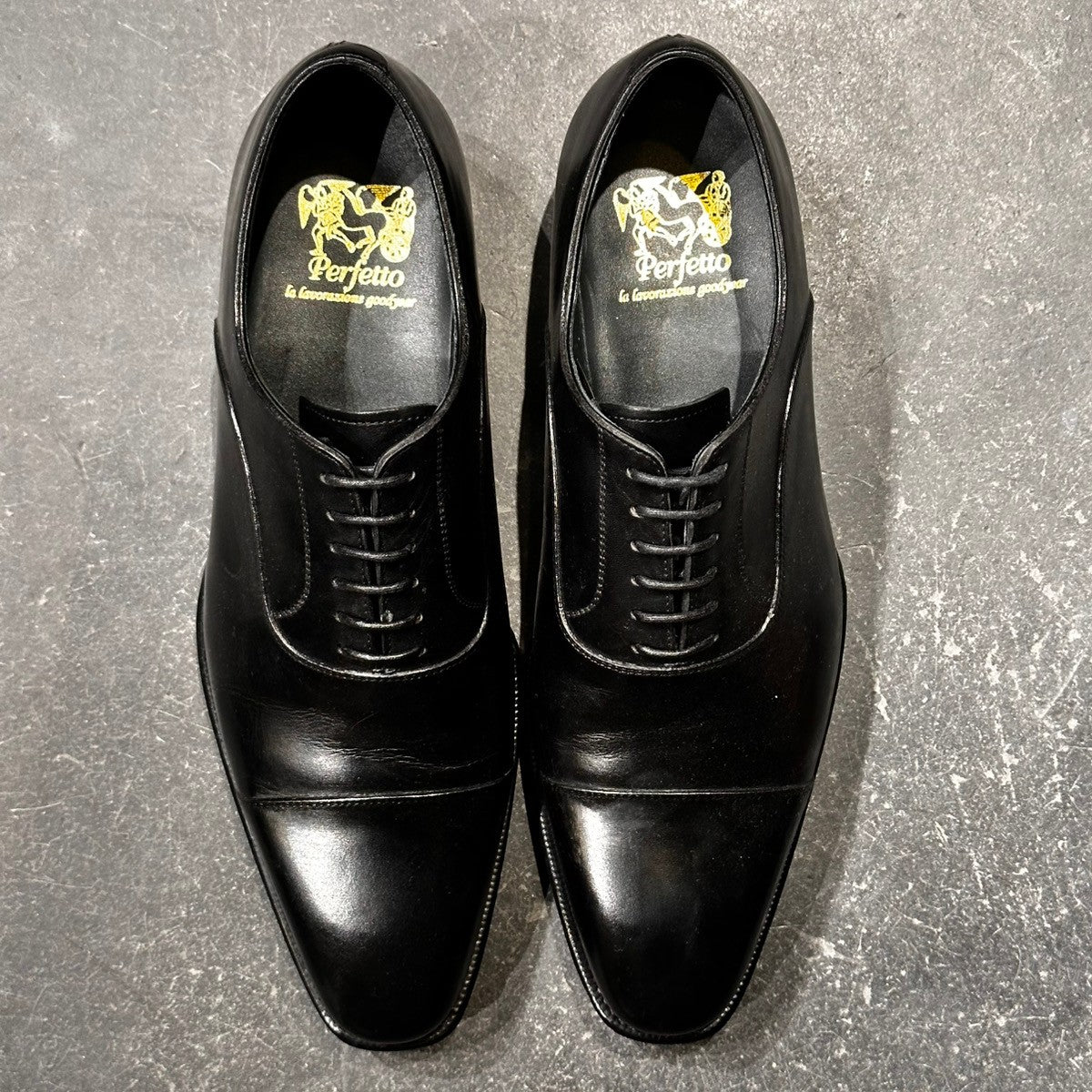使用数回【perfette】ペルフェット 1112 ストレートチップ カーフ ブラック サイズUK8.5