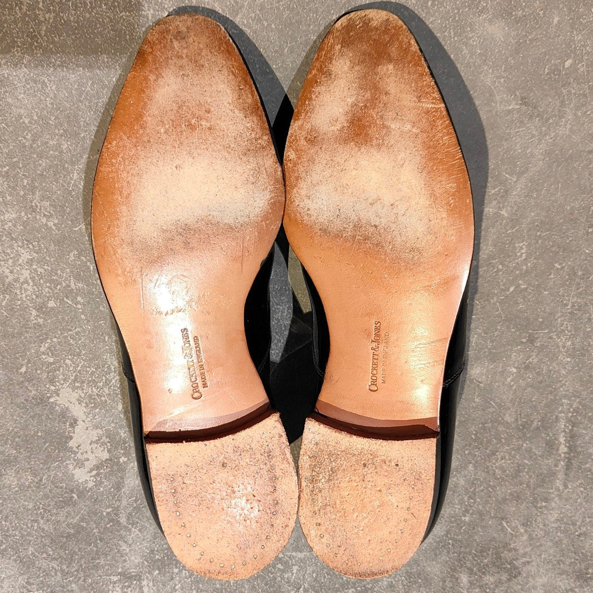 美品【CROCKETT&JONES】クロケット&ジョーンズ チャーム プレーントゥオックスフォード パテントレザー ブラック サイズUK9E 341ラスト