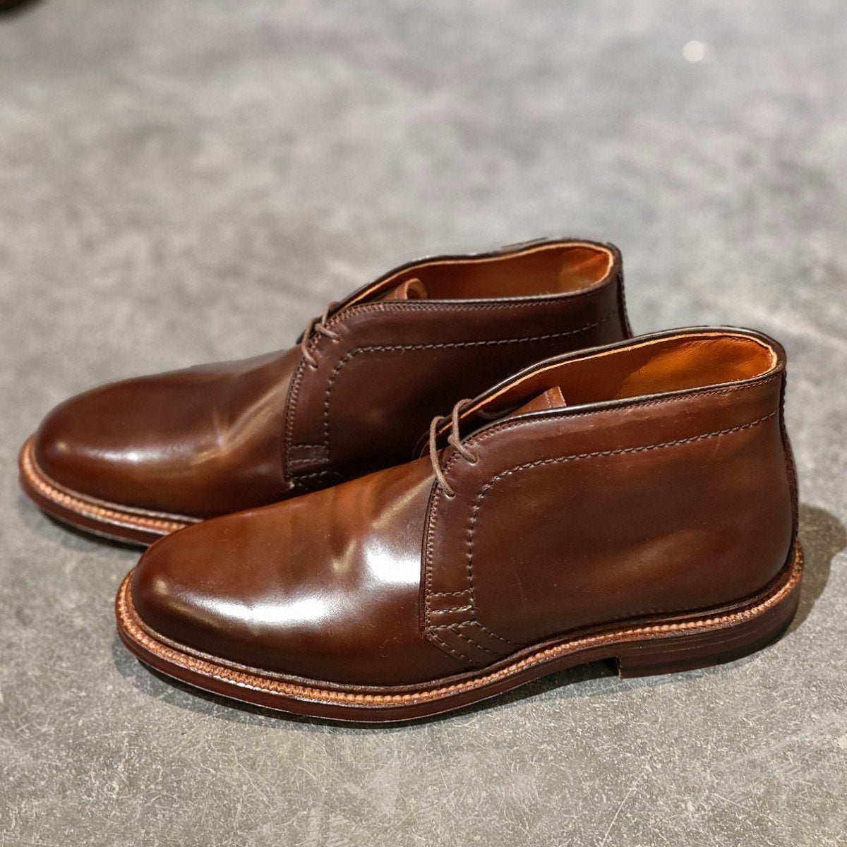 希少 試着程度【ALDEN】オールデン WINE LABEL for SHIPS別注 13132 チャッカブーツ コードバン シガー サイズ US7D バリーラスト