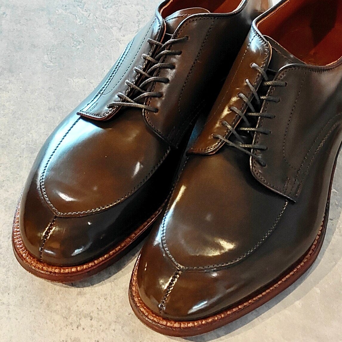 希少 未使用【ALDEN】オールデン モールデッドシュー別注 D0621 Vチップ コードバン シガー サイズUS10.5D モディファイドラスト