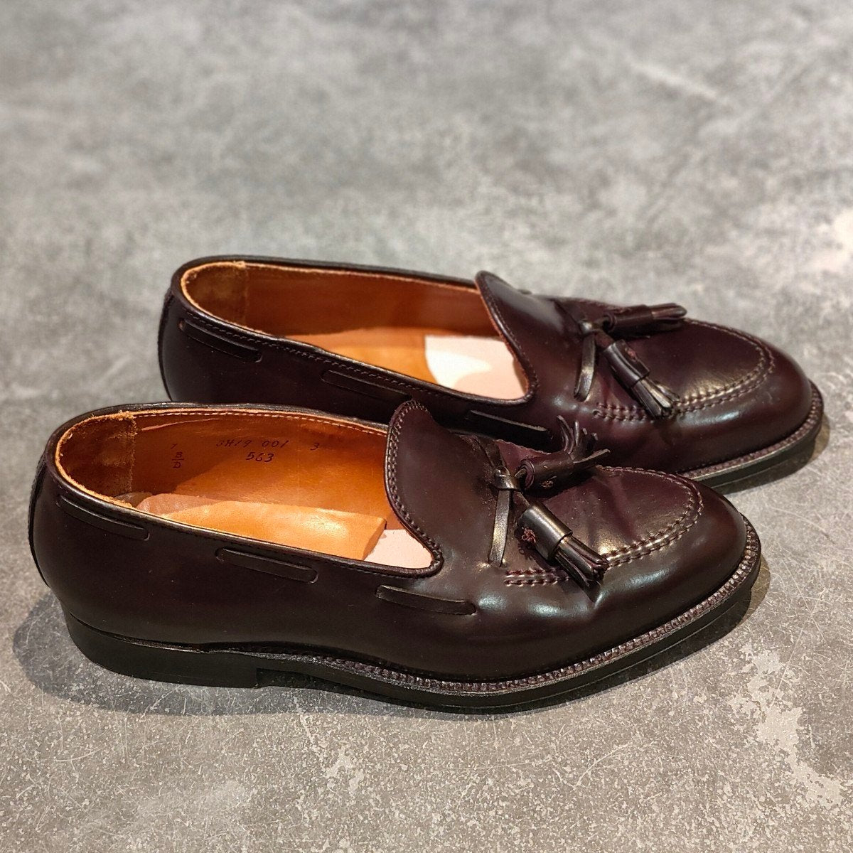 試着程度【ALDEN】オールデン 563 R品 タッセルローファー コードバン ダークバーガンディ サイズUS7D アバディーンラスト 参考定価￥217,800-
