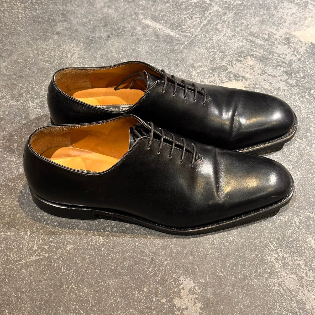 【Salvatore Ferragamo】サルヴァトーレフェラガモ ホールカット カーフ ブラック サイズUK7EE