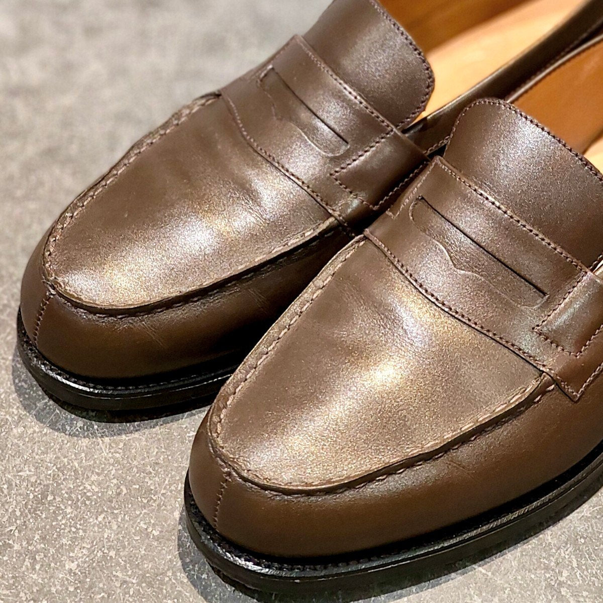 極美品 希少【J.M.WESTON】ジェイエムウエストン 180 シグニチャーローファー ボックスカーフ テールドンブル サイズ UK6D 41ラスト 参考定価￥156,200-