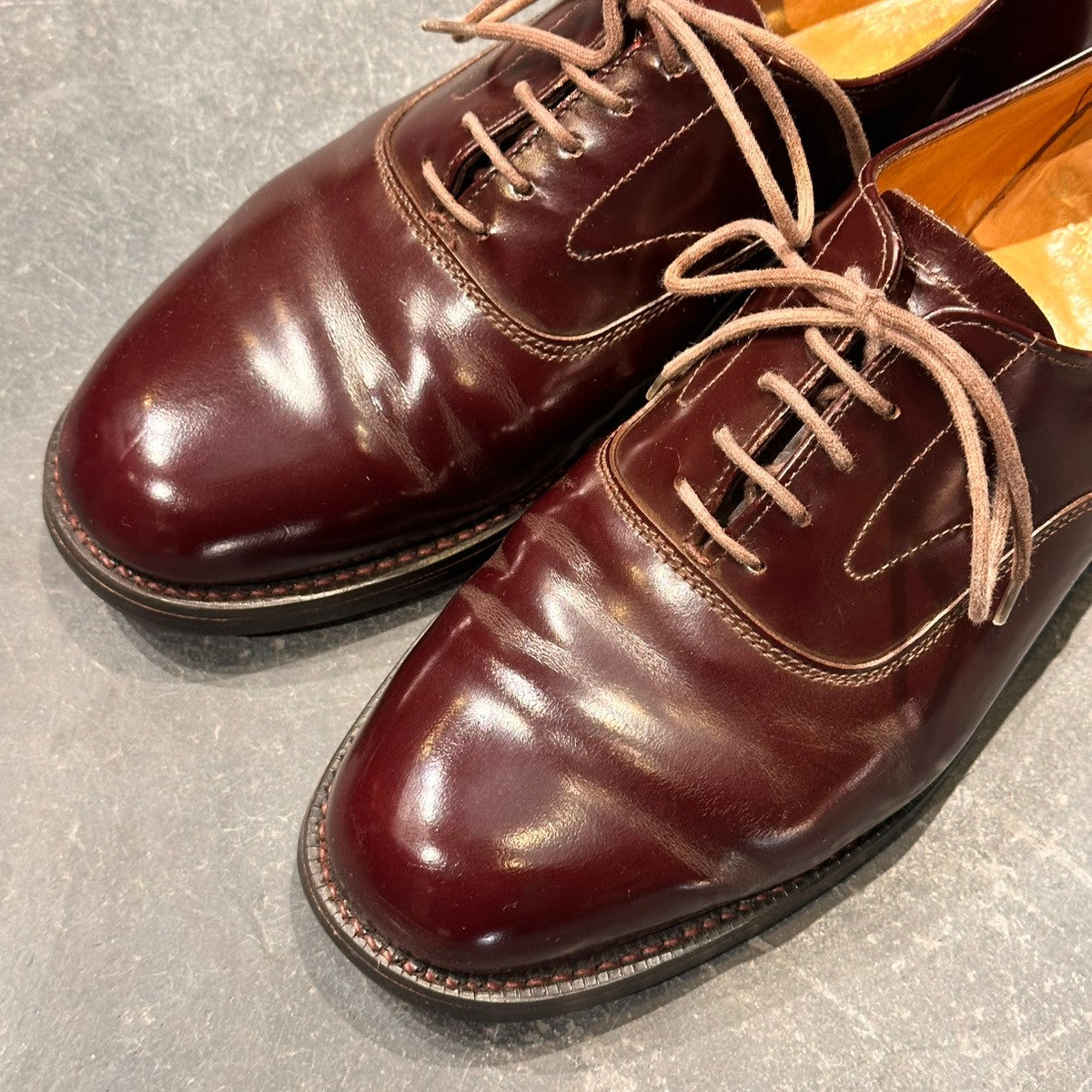 【SANDERS】サンダース 9575R プレーントゥ ガラスレザー バーガンディ サイズ表記無し(UK7相当)