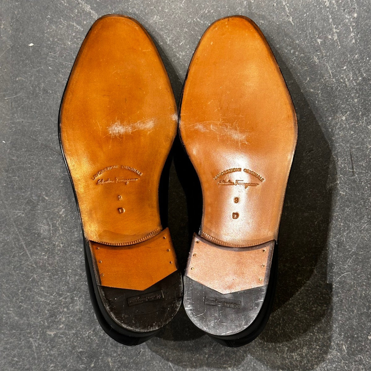 未使用品【Salvatore Ferragamo】サルヴァトーレ フェラガモ  プレーントゥ カーフ ブラック サイズUK9D