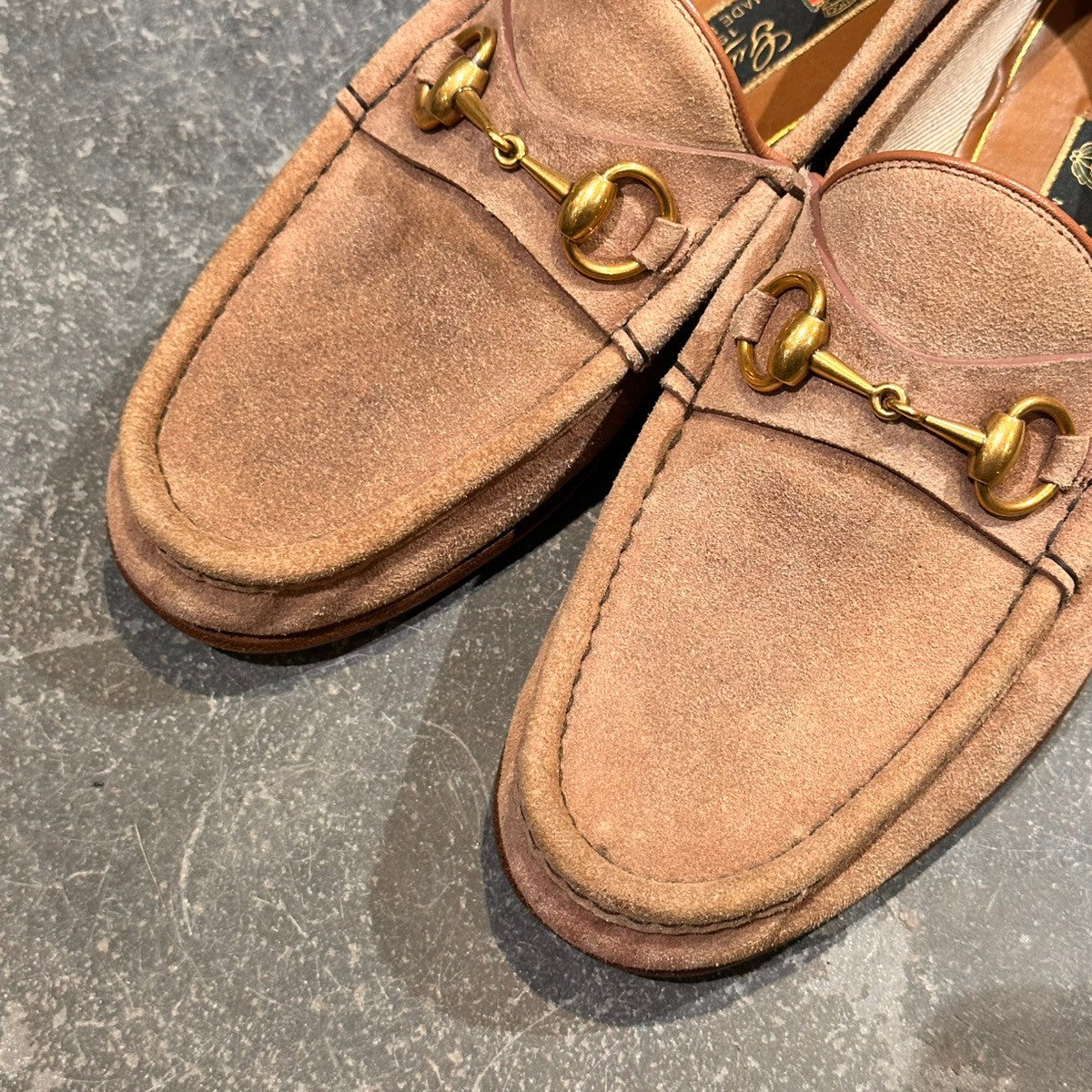 GUCCI】グッチ ビットローファー スエード ベージュ サイズUK6.5 – LASTLAB