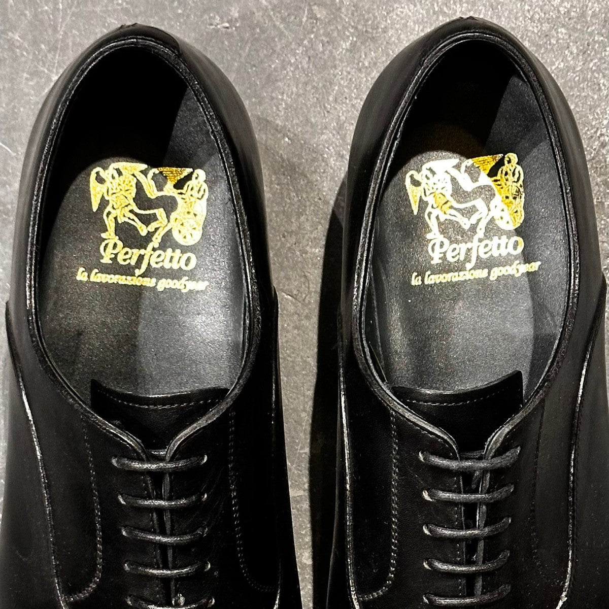 使用数回【perfette】ペルフェット 1112 ストレートチップ カーフ ブラック サイズUK8.5
