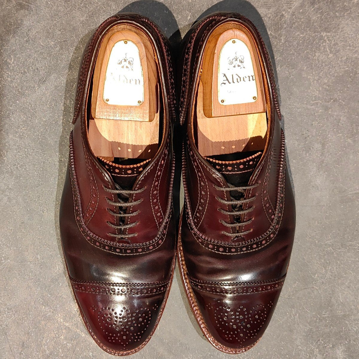 希少 極美品【ALDEN】オールデン ブローグ別注  D7302 セミブローグ コードバン ダークバーガンディ サイズ US8.5D ハンプトンラスト