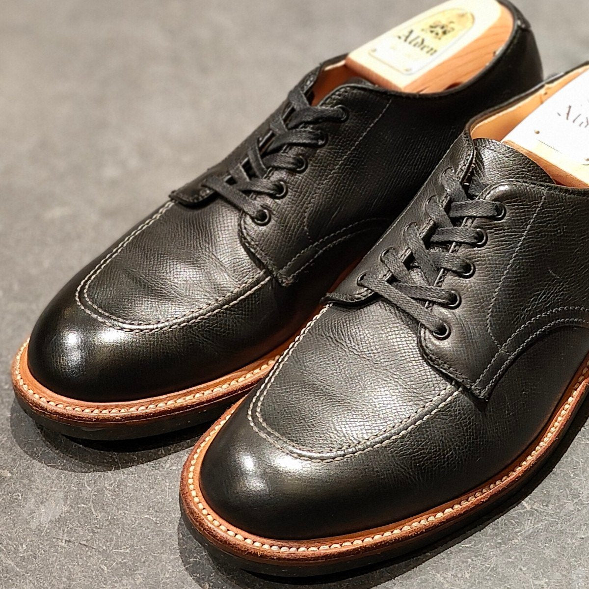 極美品【ALDEN】オールデン 43187 モックトゥオックスフォード アルパインカーフ ブラック サイズUS8D トゥルーバランスラスト