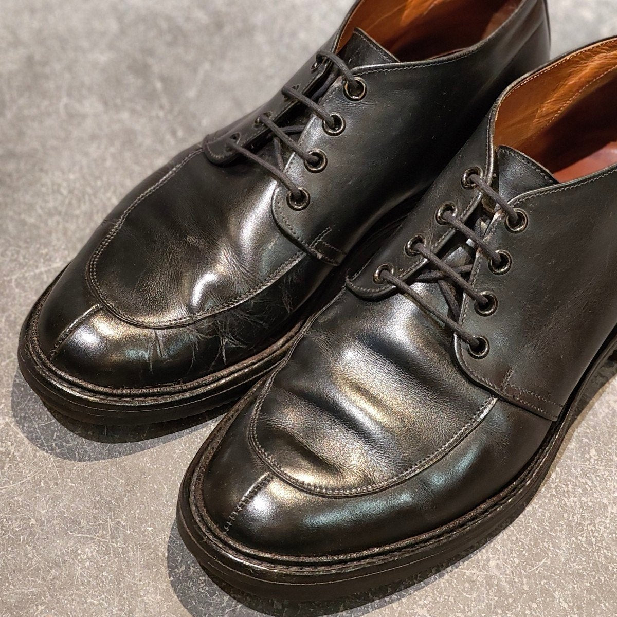 オンライン限定】【Tricker's】トリッカーズ ショートブーツ Uチップ